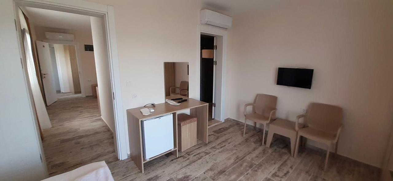 Deniz Hostel *