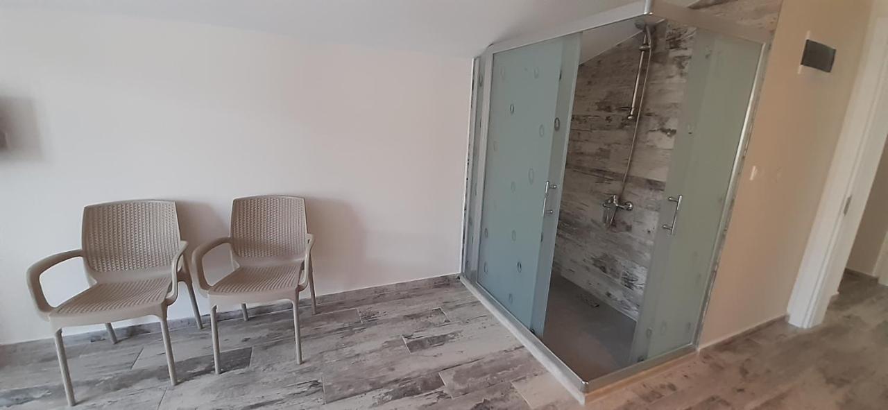 Deniz Hostel Izmir